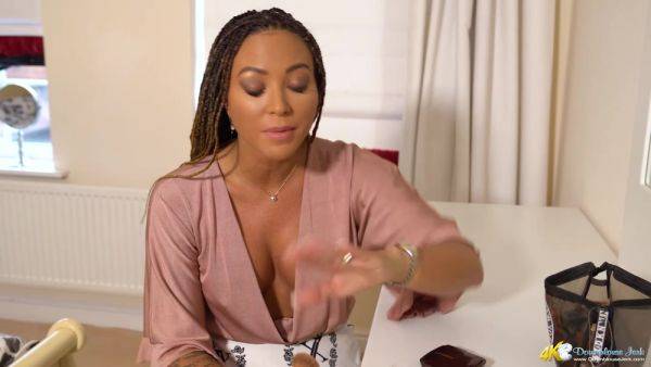 Play the uncut clip of : Time For Tits - DownblouseJerk