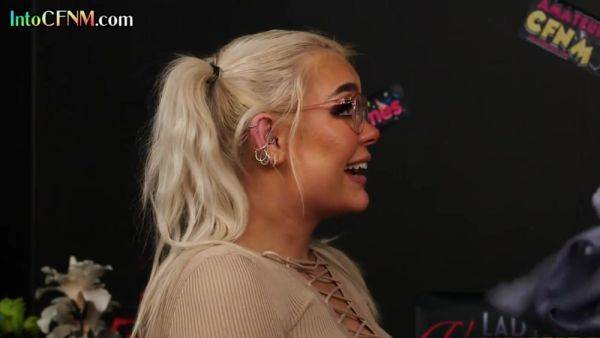 View full movie named : CFNM British babe sucks cock in office for better payment