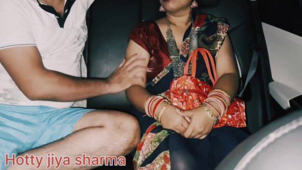 Desi Bhabhi Fucked Publicly In The Car With Indian Roleplay - desi-porntube.com - India on pornsfind.com