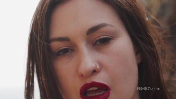 Play this uncensored scene named : Secret Canyon With Demi Fray