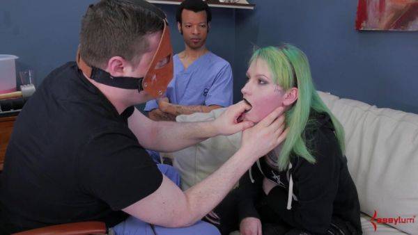 View this complete movie named : Mouth fuck BDSM sub chick painting with her butt
