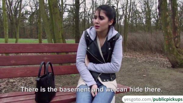 Play this hardcore clip of : A Passionate Amateur Outdoor Sex