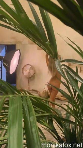 Enjoy watching this hardcore movie of : Monika Fox Mexican Heat Photoshoot Backstage - Monikafox
