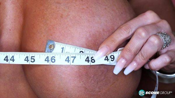 Play complete scene called : Big MILF Tits