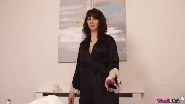 View this uncensored movie named : Toni Lace - Mom Blows Best - Sexy Videos - WankitNow