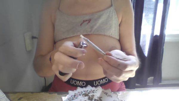 View HD clip : Topless Trap 6