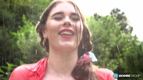Stream this HD movie named : Lucy Laistner is a teen with big, wet tits