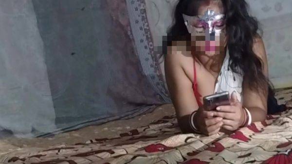 Hot Village Bangali Bhabhi Boyfriend Ko Call Karke Bulaya - desi-porntube.com - India on pornsfind.com