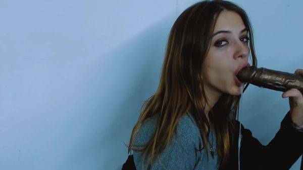 Enjoy watching this uncut clip named : Sucks Dick With Jessica Jones