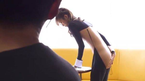 View this complete clip named : 07991 Beautiful girl humiliation