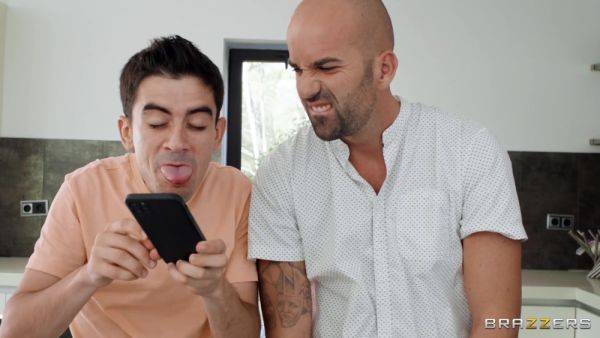 View the full clip : Jordi and Potro fucking curvy brunette in the living room