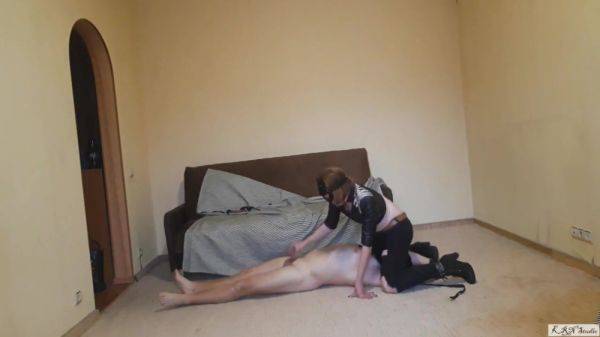 View this hardcore scene titled : Fm Session #89 Spanking