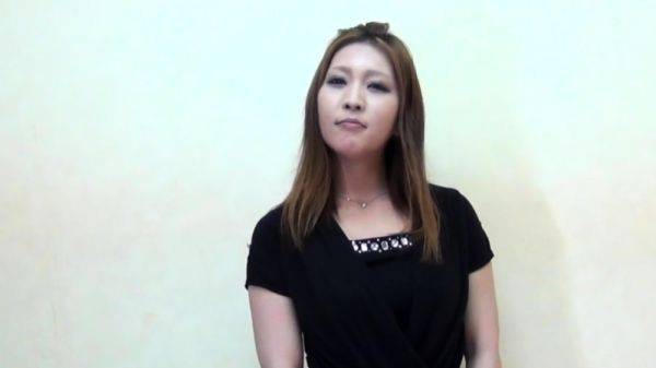 Watch this uncensored movie titled : Pissing japanese babes