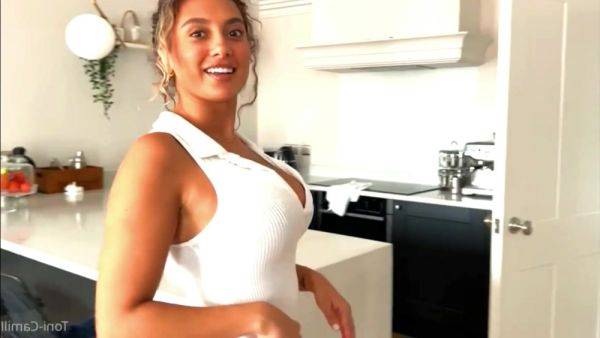 Watch the uncut scene called : Gorgeous With Great Curves - Big ass