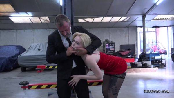 Play the complete video named : Greta Foss - Czech Blonde Slut Squirting
