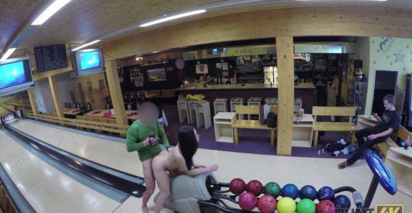 Enjoy watching this uncensored scene called : Aroused amateur babe fucked at the bowling alley without knowing she is being filmed
