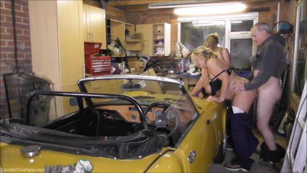 Play this hardcore video named : Mr Creampie Gets Help With His Big End - Camillacreampie