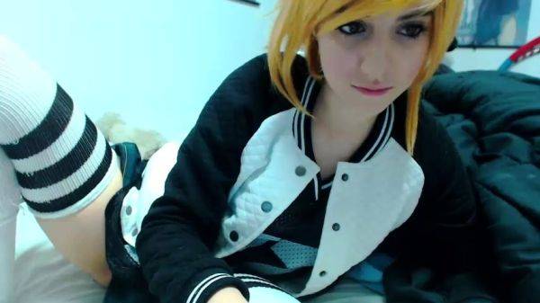 Stream this hardcore movie titled : Romanian amateur webcam teen masturbate