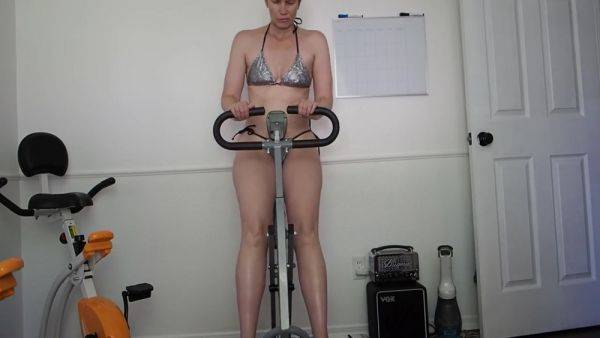 Aurora Willows Doing Leg Strengthening Today In A Sexy Hot Bikini - hotmovs.com - Usa on pornsfind.com