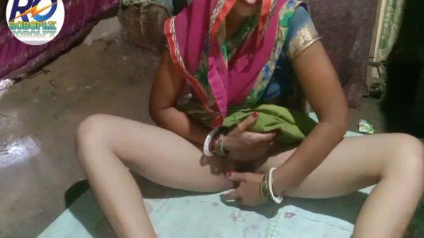 Desi Village Sex Maal Unbuttoned Her Blouse And Took Out Milk From Her Nipples And Put Her Finger In Her Pussy - hclips.com - India on pornsfind.com