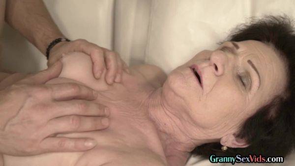 Watch the uncut clip : Sexy mature fucked by hard white dick in wet pussy hole