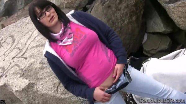 Enjoy watching the complete clip of : Watch This Awesome Amateur Horny Couple