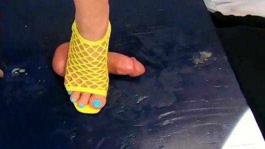 Enjoy watching the full movie titled : Anika Smith A Stroll on your Cock!