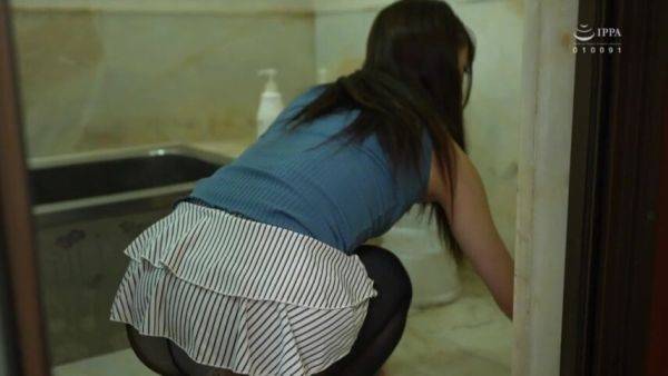 Watch the full clip titled : XDMU125 Awesome Asian cool BABE