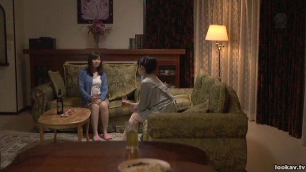 Play uncensored movie titled : 231109お母ちゃんの友人と秘密セクセクc1