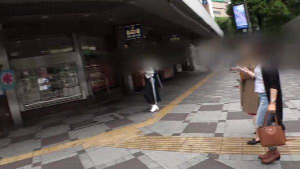 View the complete clip titled : 0001794_18歳ポッチャリの日本の女性が素人ナンパのパコパコ