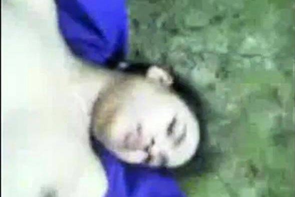 Enjoy watching the uncensored video called : malay- atas bendera parti politik