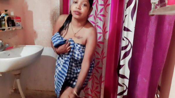 Watch uncut clip : Indian Housewife - Huge Boobs