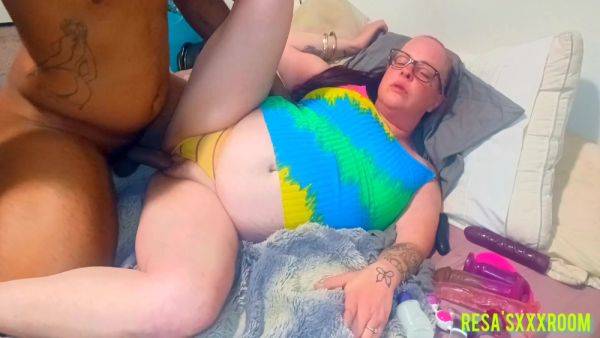 Stream uncut movie called : Resaboo & Masterfloyd Back In Wet Fat Pussy Fucking Enjoyment