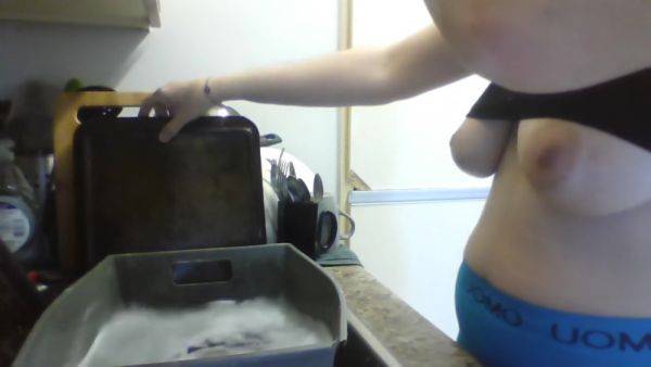 Enjoy watching full clip named : Washing Dishes 6