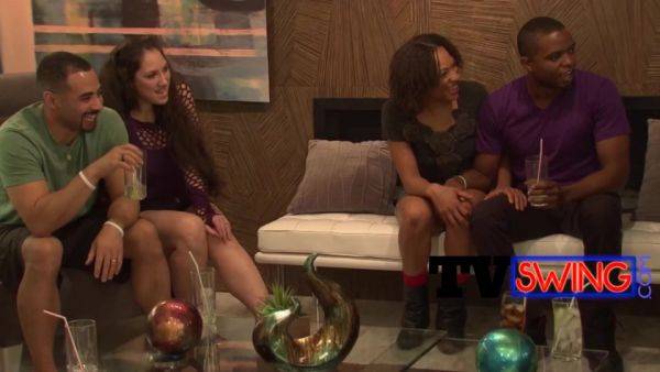 Stream the HD clip named : Funny Swinger Couple