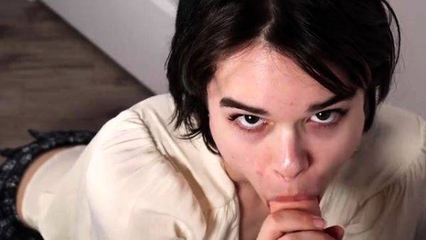 Play this complete movie : ouiouilux hot brunette POV blowjob