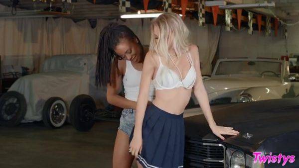 Watch the uncut scene named : Ebony Lesbian Wanna Fuck Teen Girl