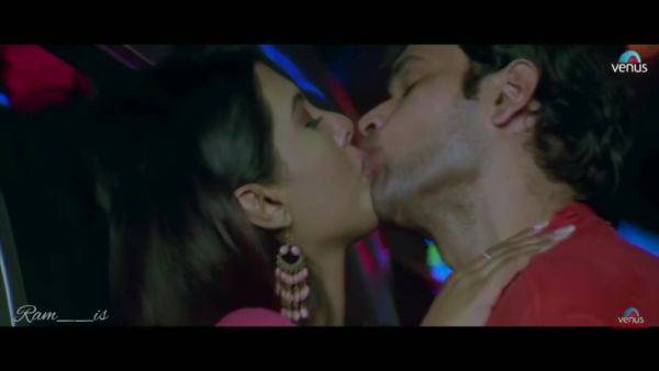 Geeta Basra And Emraan Hashmi Kissing And Sex Scene - desi-porntube.com - India on pornsfind.com