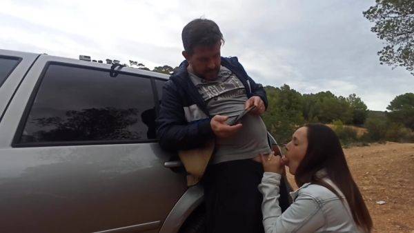 Stream complete clip of : Zoe & Max Primer Video Para En Exteriores