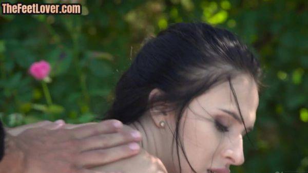 Stream uncensored scene titled : Sensual anal babe with medium boobs assnailed outdoor