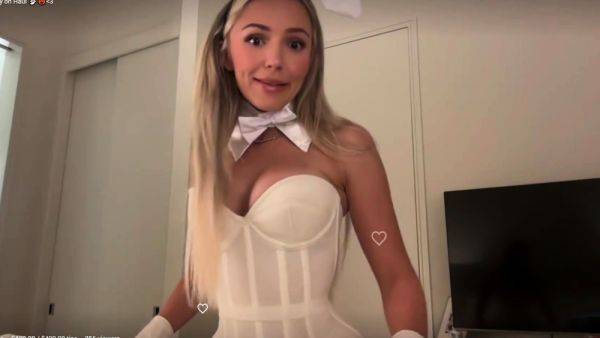 View the full scene named : Big Hole Free Amateur Webcam Porn Video Masturbation Camsex