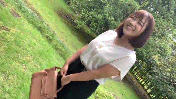 Play HD clip : 0002206_爆乳のムッチリ日本女性が人妻NTRのズコバコ