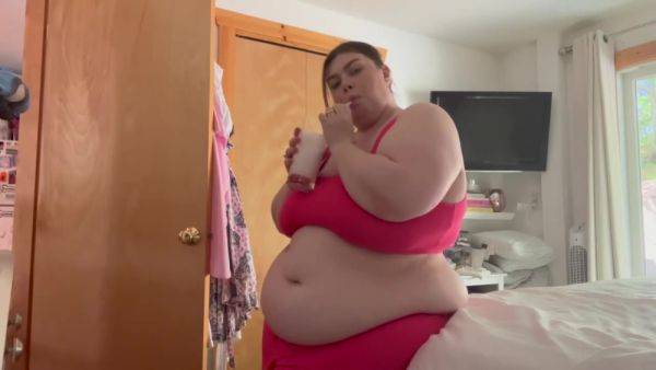 Watch this complete clip : Ssbbw Beautiful Women Eating For Belly Fat Gain #bigbelly