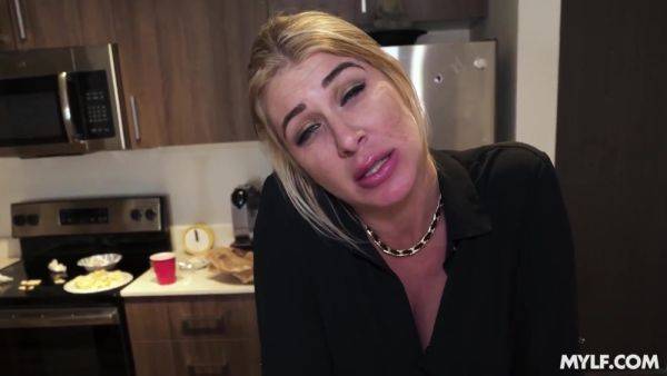 Play this HD video : The Perfect Incentive - MYLF