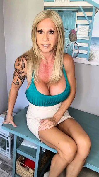 Stream HD scene titled : Horny blonde babe with big boobs drilled hard by horny cock