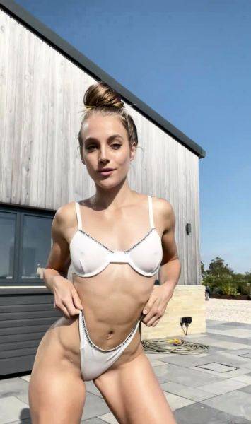 Watch this HD scene titled : Blonde teen amateur teasing solo