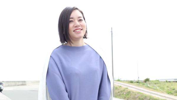 Enjoy watching the uncut clip named : 0002290_３０代のスレンダー日本人女性が激パコされる人妻NTRのパコハメ