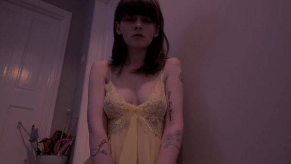 Play the HD video of : Brunette Solo Webcam Masturbation