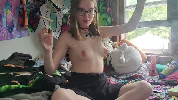 Nerdy teen webcam slut smokes and masturbates till squirting - anysex.com on pornsfind.com