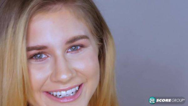 View the uncut movie titled : Hussy